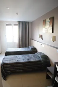 Hostal Las Flores Ramblas - Chambre
