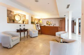 Şonef house - Lobby