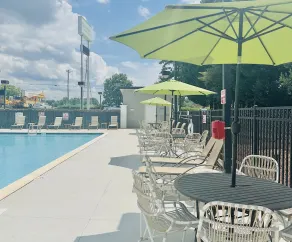 Wyndham Garden Greensboro - Piscine