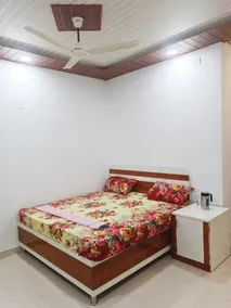 Janani Niwas Matheran - Room
