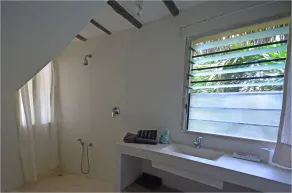 The Lawford Hotel - Bathroom