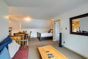 The Perch: Lakefront Cooperstown Apt - Innvendig