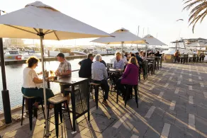 The Marina Hotel - Mindarie - Restaurant