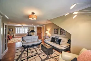 Spacious & Stunning Cleveland Getaway on 1 Acre - Intérieur