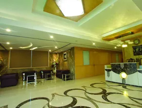 Wingston A TreeHouse Hotel, Goverdhan - Rezeption