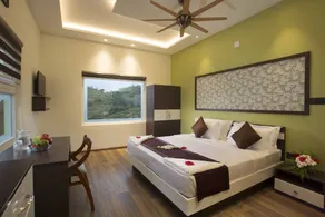 Foggy Knolls Resort - Room