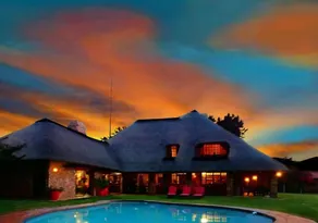 African Footprints Lodge - Pool