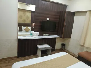 HOTEL RJ RESIDENCY C.G.ROAD - Room