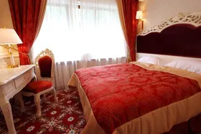 Royal Olympic Hotel - Room