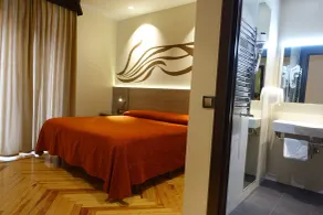 Hostal Sol Square Madrid - Chambre