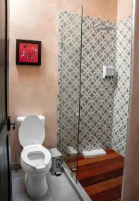 Suite Raffaello: Diseño y Comodidad en ValQuirico - Badeværelse