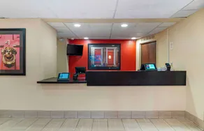 Extended Stay America Select Suites - Detroit - Novi - Haggerty Road - Lobby