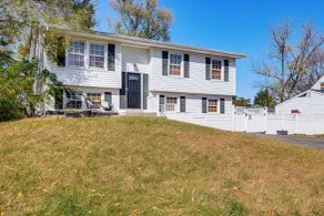Commute to Alexandria & DC: Home w/ Shared Yard - Interiør