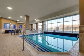 Drury Plaza Hotel Mt Vernon - Piscine