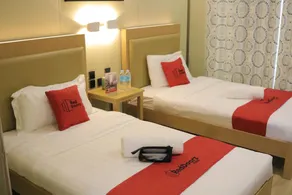 RedDoorz Plus @ AS Fortuna Cebu - Chambre
