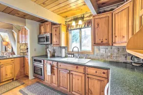 'Château Forêt' in Big Bear w/ Hiking Trail Access - Interior