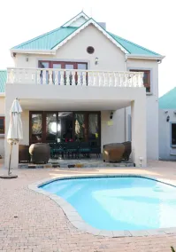 Candlewoods Guesthouse - Pool