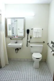 Baymont by Wyndham Green Bay - Salle de bain