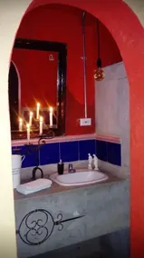 Mi Casa Es Tu Casa Inn - Bathroom