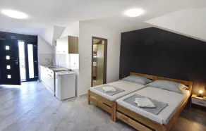 Studio con terrazza - Camera