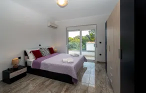 Sweet Home Luxury Apartments - Room