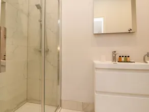 Acorn Cottage - Bathroom