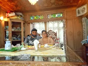 New Bul Bul Houseboat Dal Lake - Restaurante