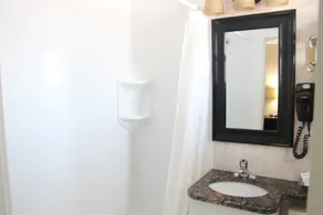 Perth Plaza Inn & Suites - Salle de bain