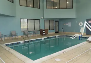 Holiday Inn Express Hotel & Suites Madison by IHG - Pool