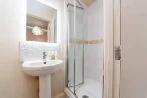 Harbour Hub Hotel - Baño