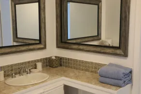 Rendezvous Bay Hotel - Bathroom