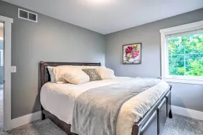 Pet-Friendly Minneapolis Home ~ 6 Mi to Dtwn! - Værelse