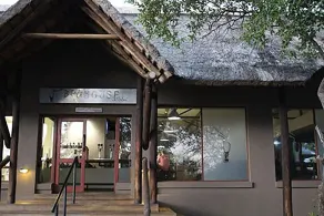 Raptors Wildlife Escapes - Restaurant