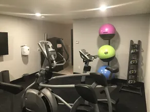 Days Inn by Wyndham Wainwright - Fitness facility
