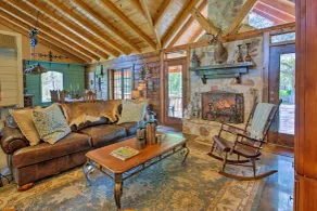 Beaver Creek Lodge Huntington Home with Pond - Interior