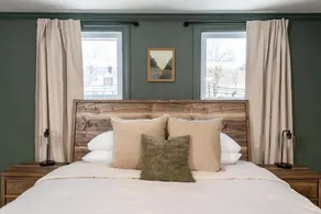 Forest Room: The Inn at Fireside Tavern Sherborn - Rom