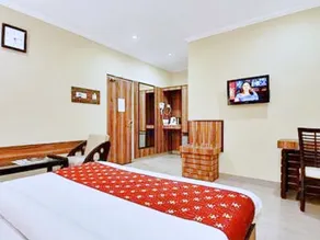 DIDI Hotel Alambagh - Zimmer