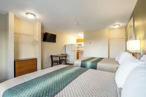 HomeTowne Studios by Red Roof Denver - Lakewood West - Room