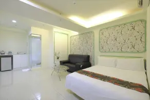 LJ Hotel - Room