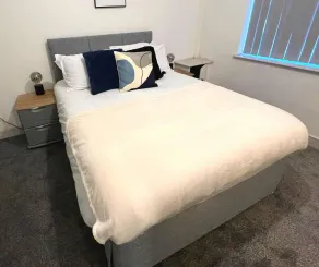 Darlington Suites by SA Stays - Room