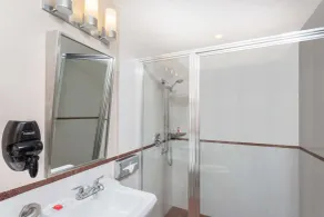 Ramada by Wyndham Miami Springs/Miami International Airport - Salle de bain