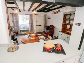Crooked Cottage - Room