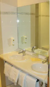 Akzent Parkhotel Trebbin - Bathroom