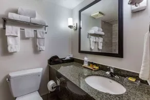 Best Western Plus Scottsdale Thunderbird Suites - Salle de bain