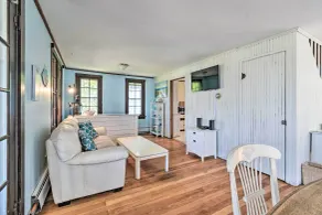 Hilton Lake Getaway w/ Over-the-Water Deck! - Interior