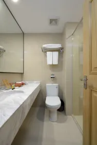 MeiQianJu GARDEN HOTEL - Bathroom
