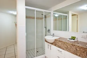 Bargara Blue Resort - Bathroom