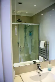 Little Orchard Bed and Breakfast Chichester - Bathroom