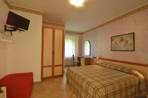 Hotel Pineta Ristorante country house in Fabriano - Zimmer