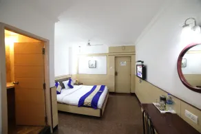 Maple Tree Hotels - Chambre